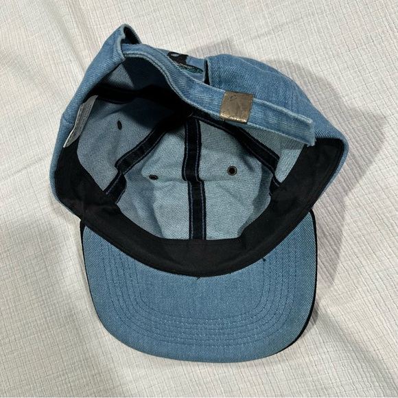 “Howl at the Moon” Orlando Blue & Black Denim Cap w/ Wolf & Piano Design - Picture 3 of 4